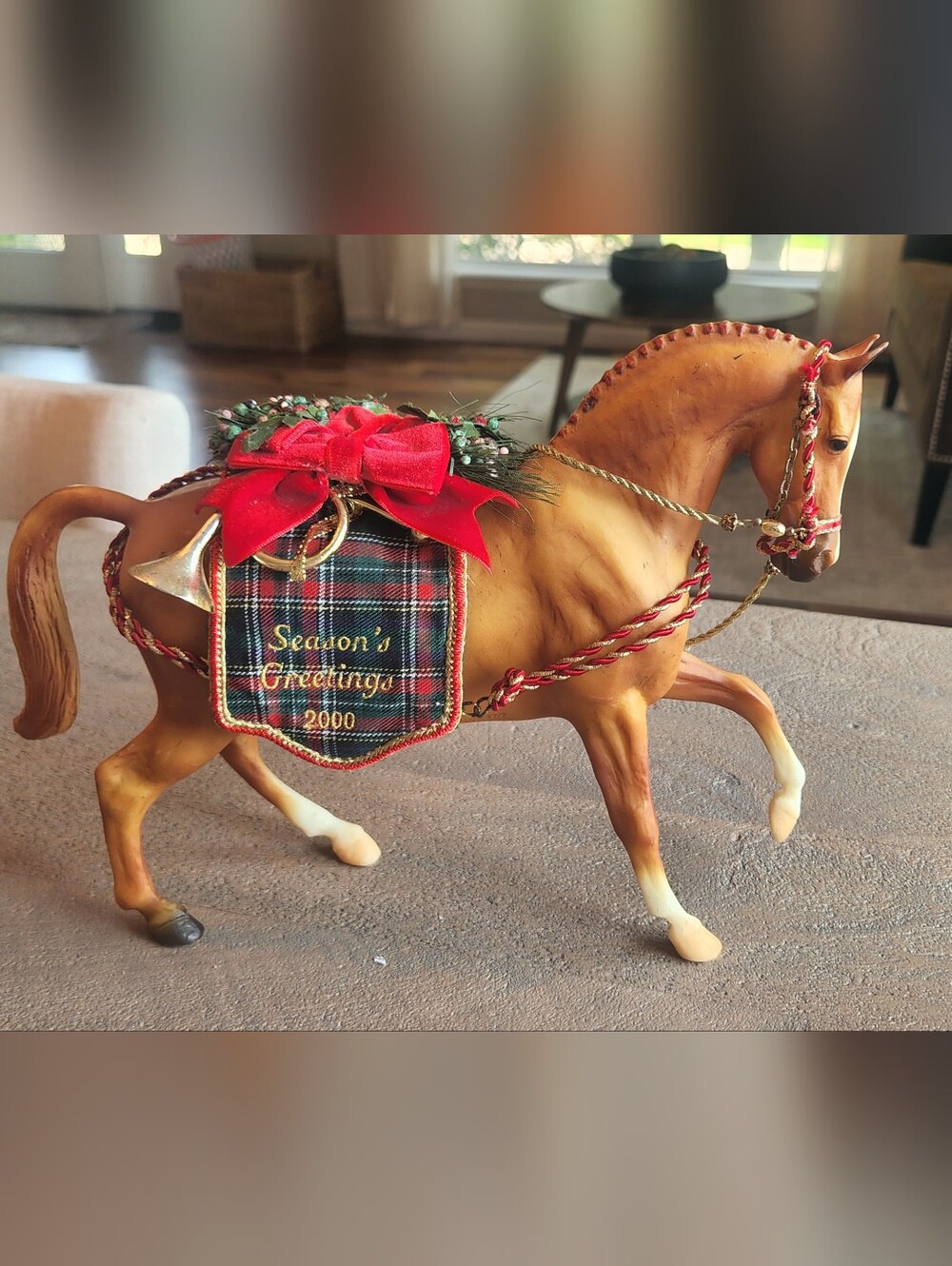 Breyer Traditional 2000 Holiday Hunt Model Horse Rare Retired